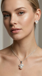 Koura Petal Pearl Pendant Set