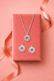 Interlinked Circle Pendant Set