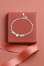 Laurel Solitaire Bracelet