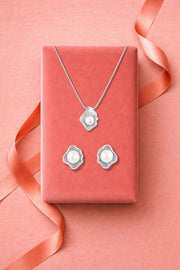 Pearl Contour Pendant Set