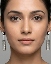 Elara Solitaire Drops