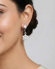 Aurielle Petal-Set Solitaire